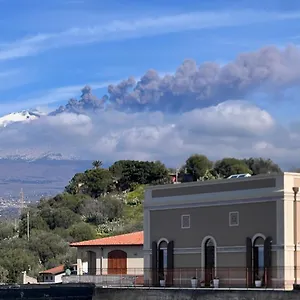 Le Tre Scimmiette , Paterno (Sicily) Italia